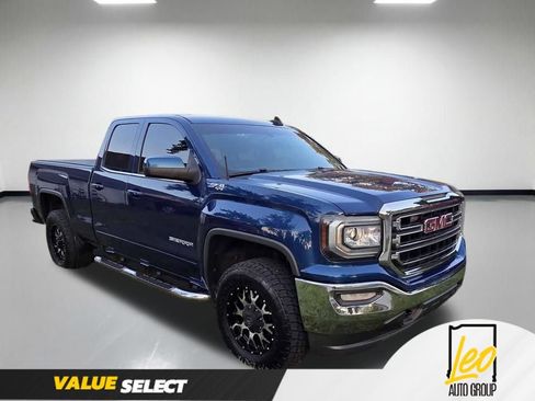 Used 2016 GMC Sierra 1500 SLE w/ SLE Value Package AWD/4WD image 4