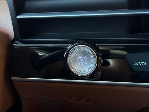 New 2026 Genesis GV70 2.5T Advanced AWD/4WD image 23