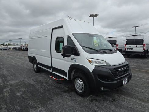 Used 2024 RAM ProMaster 3500 w/ Delivery Van Package image 11