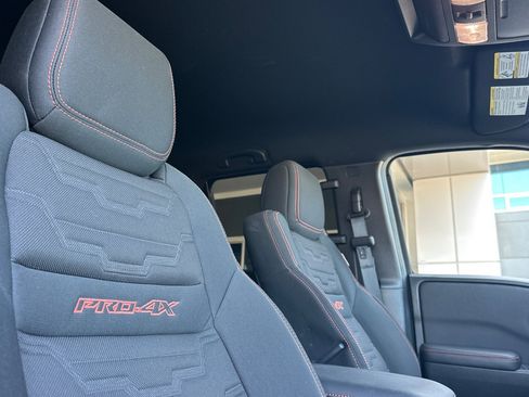 Used 2024 Nissan Frontier PRO-4X w/ Technology Package AWD/4WD image 16
