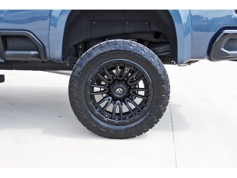 Used 2025 Chevrolet Silverado 2500 LTZ w/ Trail Boss Package AWD/4WD image 32
