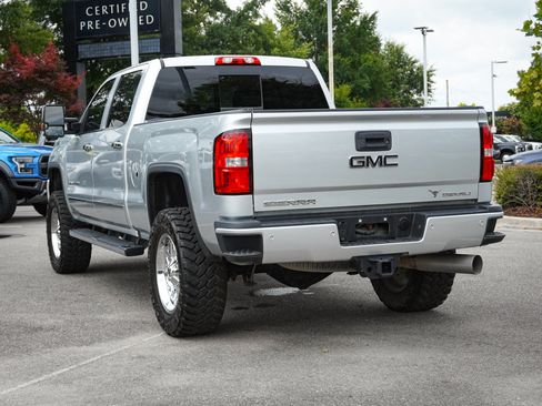 Used 2019 GMC Sierra 2500 Denali w/ Duramax Plus Package AWD/4WD image 10