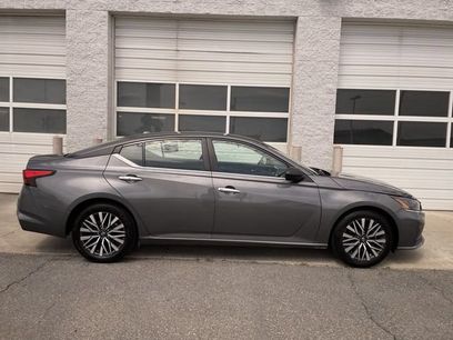 Used 2025 Nissan Altima 2.5 SV