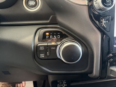 Used 2024 RAM 2500 Big Horn w/ Night Edition AWD/4WD image 46