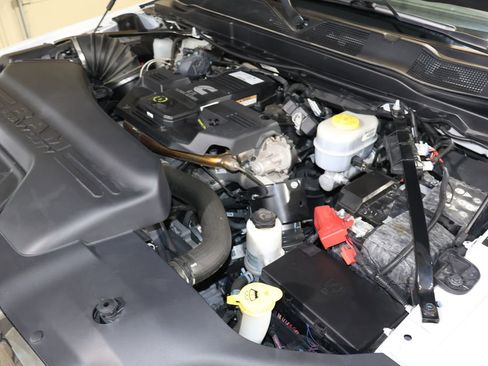 Used 2019 RAM 3500 Big Horn image 46