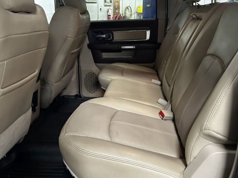 Used 2018 RAM 2500 Laramie AWD/4WD image 9