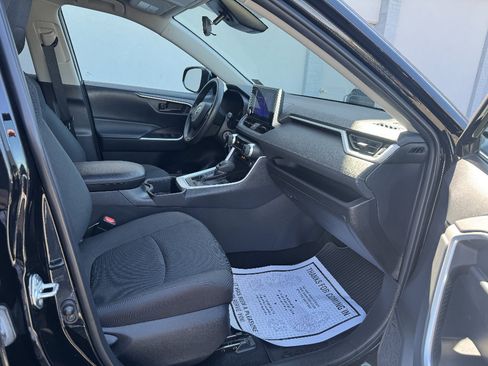Used 2023 Toyota RAV4 LE image 11