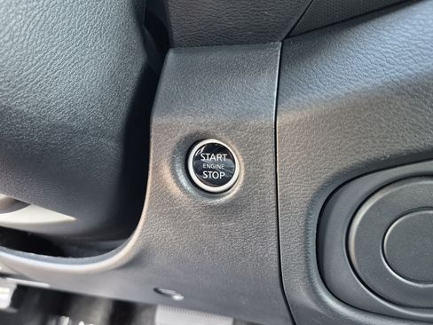 Used 2023 Nissan Frontier SV w/ Midnight Edition Package RWD image 31