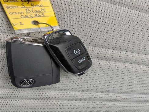 Certified 2023 Volkswagen Tiguan S image 36