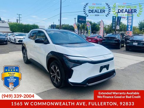 Used 2023 Toyota bZ4X XLE image 7