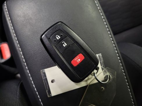 Used 2021 Toyota Corolla SE image 15