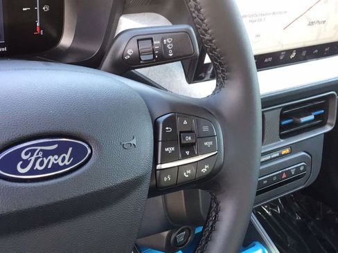 New 2025 Ford Maverick XLT w/ XLT Luxury Package FWD image 22