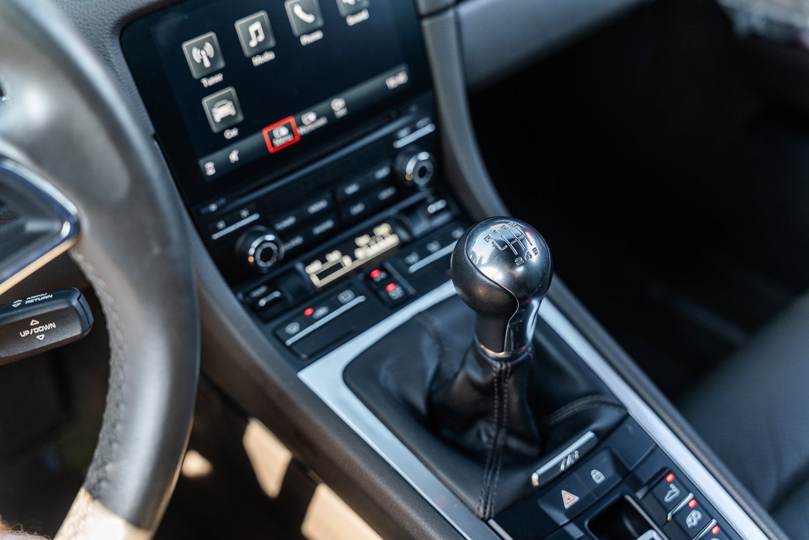 Used 2019 Porsche 718 Boxster RWD image 26
