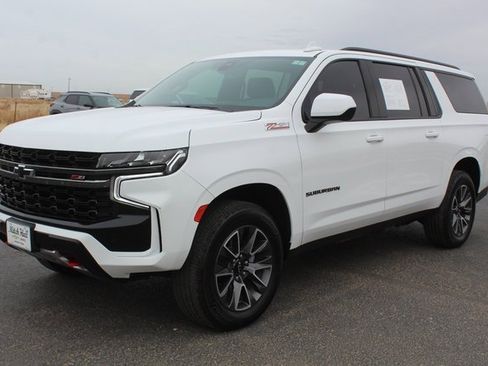 Used 2022 Chevrolet Suburban Z71 image 10