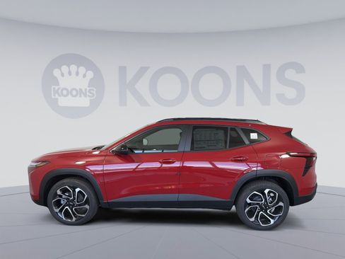 New 2026 Chevrolet Trax RS FWD image 2