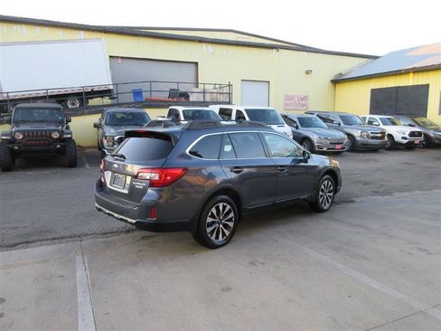 Used 2017 Subaru Outback 2.5i Limited AWD/4WD image 8