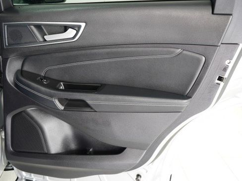 Used 2019 Ford Edge Titanium FWD image 42