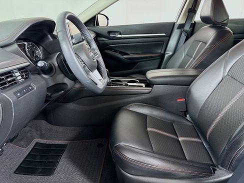 Certified 2024 Nissan Altima 2.5 SR image 6