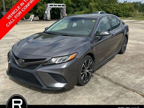 Used 2018 Toyota Camry SE w/ Convenience Package image 1