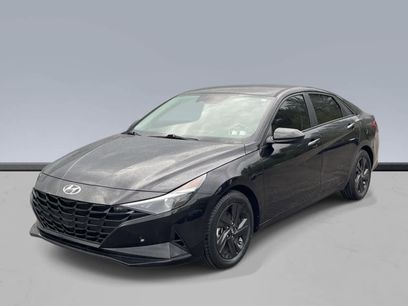 Used 2022 Hyundai Elantra Blue