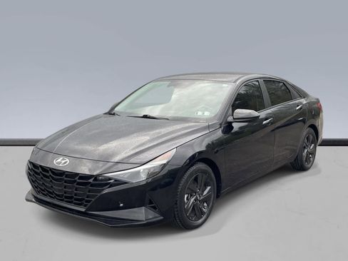 Used 2022 Hyundai Elantra Blue FWD image 1