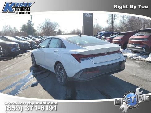 New 2026 Hyundai Elantra Limited FWD image 3