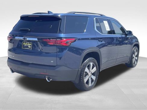Used 2023 Chevrolet Traverse LT w/ LT Premium Package AWD/4WD image 3