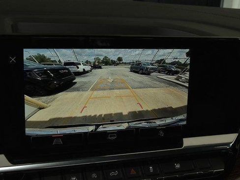 New 2025 GMC Sierra 1500 SLE w/ Preferred Package image 40