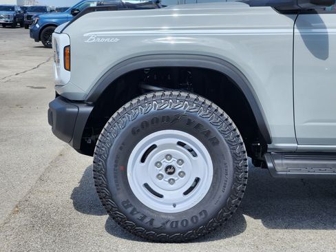 New 2026 Ford Bronco Heritage Edition AWD/4WD image 6