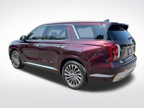Used 2023 Hyundai Palisade Calligraphy FWD image 3