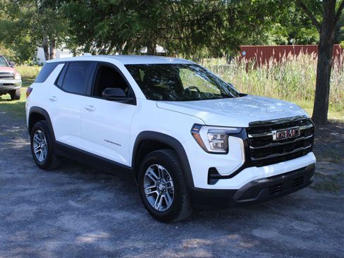 Used 2026 GMC Terrain Elevation AWD/4WD image 3