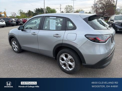 Used 2024 Honda HR-V LX image 9