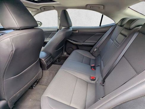 Used 2019 Lexus IS 300 image 18