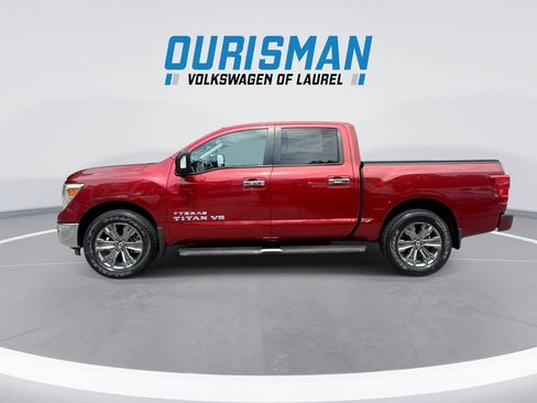 Used 2019 Nissan Titan SV w/ SV Convenience Package AWD/4WD image 5