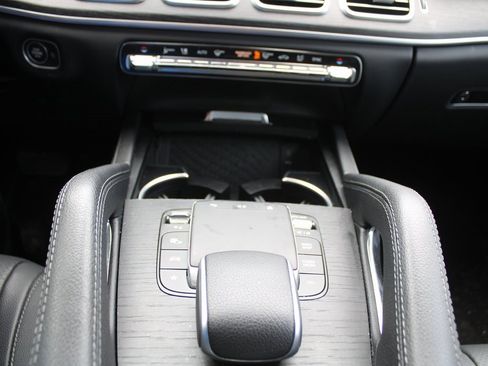 Used 2024 Mercedes-Benz GLE 350 4MATIC image 37