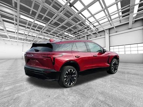 Used 2024 Chevrolet Blazer EV RS image 3