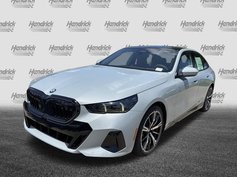 New 2027 BMW 530i w/ M Sport Package RWD image 5