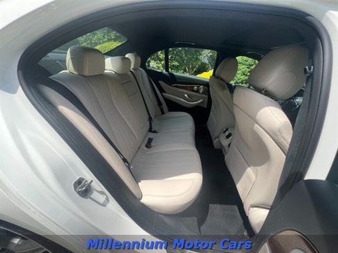 Used 2019 Mercedes-Benz E 300 4MATIC image 34
