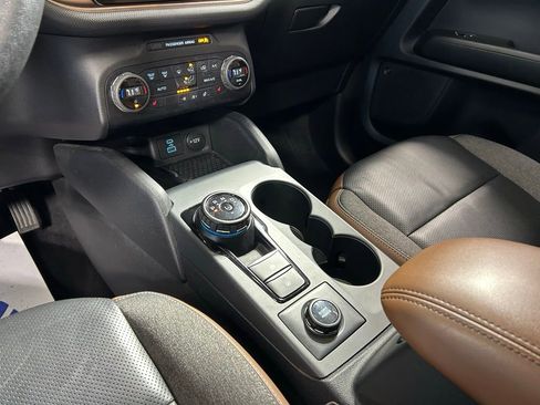 Used 2021 Ford Bronco Sport Outer Banks w/ Outer Banks Package AWD/4WD image 32