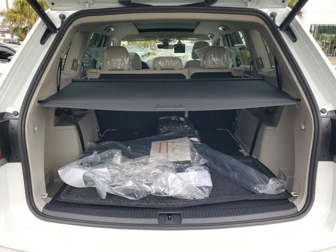 New 2026 Volkswagen Atlas SE FWD image 7