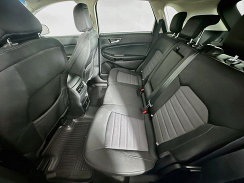 Used 2020 Ford Edge SE FWD image 27