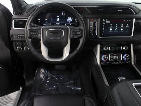 Used 2023 GMC Yukon Denali image 13
