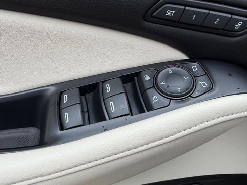 Used 2022 Buick Enclave Avenir w/ Avenir Technology Package AWD/4WD image 20