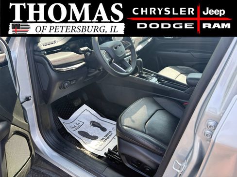 Used 2024 Jeep Compass Trailhawk w/ Trailhawk Elite Group AWD/4WD image 17