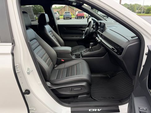 Used 2025 Honda CR-V Sport Touring image 14