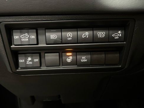 Used 2023 Toyota Tundra Platinum image 28