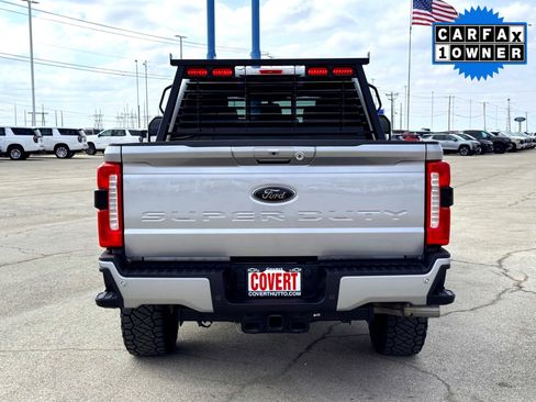 Used 2024 Ford F250 Lariat w/ Black Appearance Package image 8