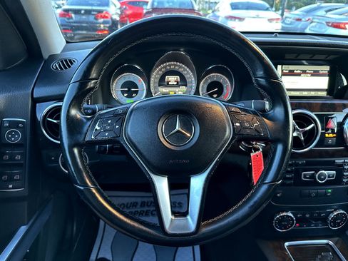 Used 2014 Mercedes-Benz GLK 350 4MATIC image 15