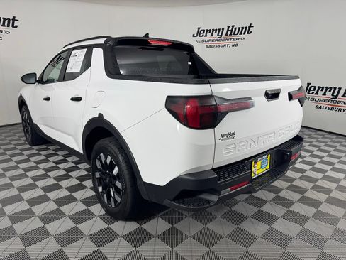 Used 2025 Hyundai Santa Cruz SEL FWD image 8