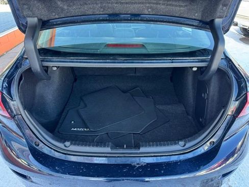 Used 2018 MAZDA MAZDA3 Touring FWD image 24